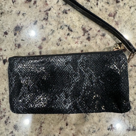 DKNY Wristlet Wallet Faux Snakeskin Leather‎ Clutch - Picture 2 of 11